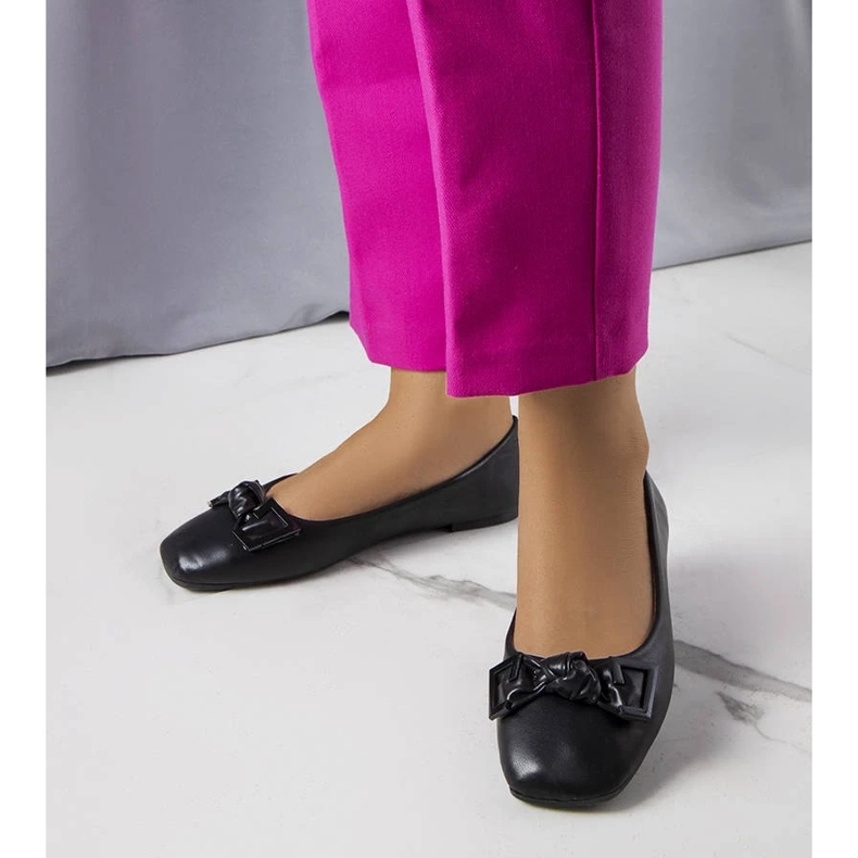 D/GMR Black ballerinas with a bow from Tabitha