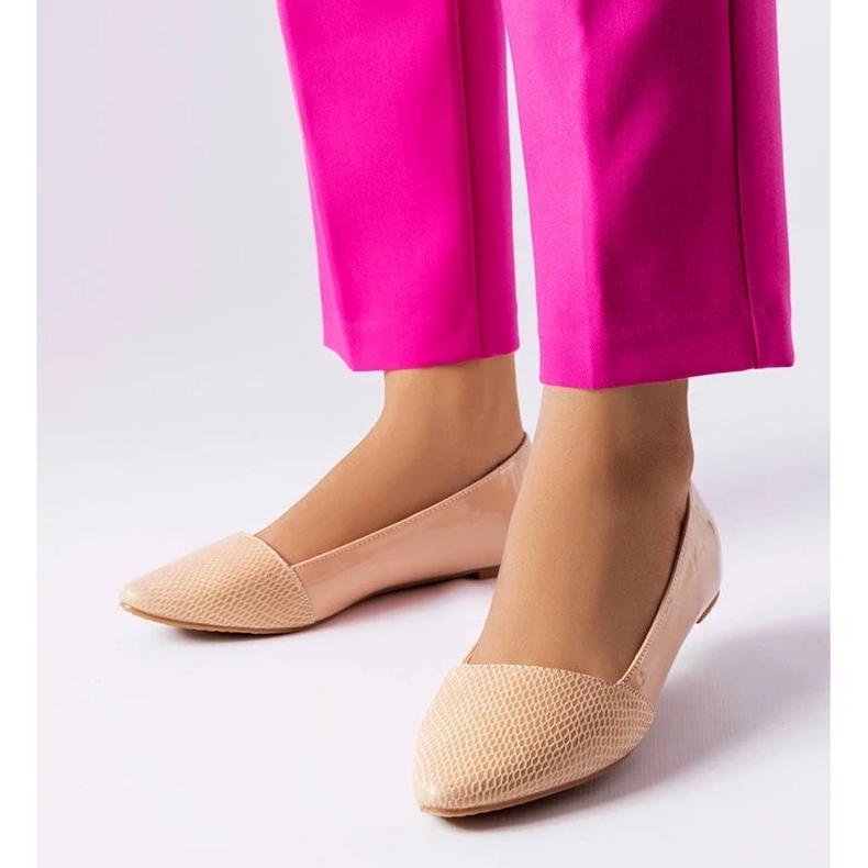 D/GMR Beige elegant ballerinas from Riel