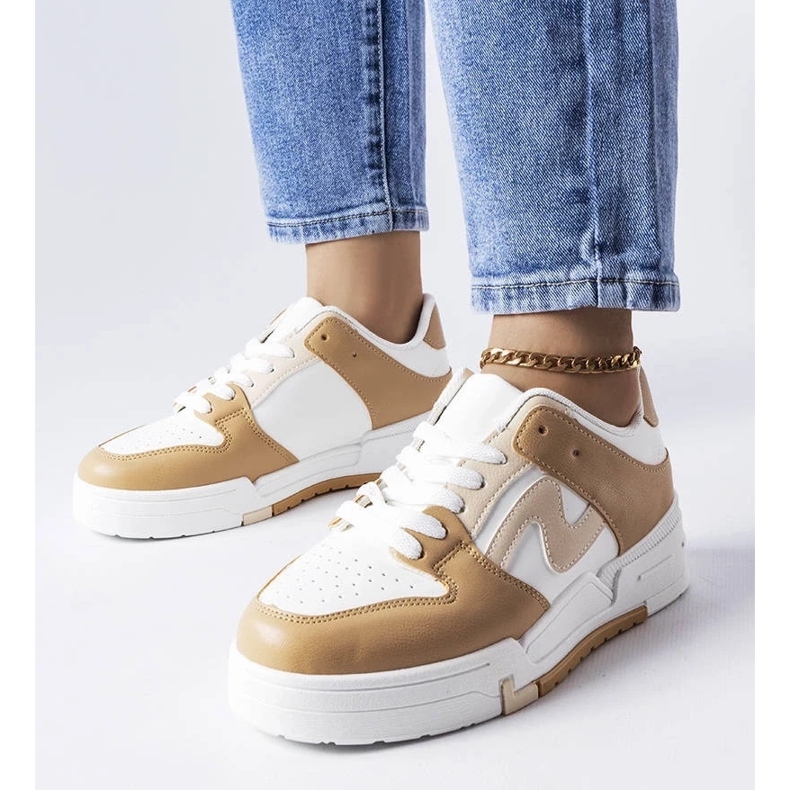 D/GMR Brown boots with a thicker sole from Harter