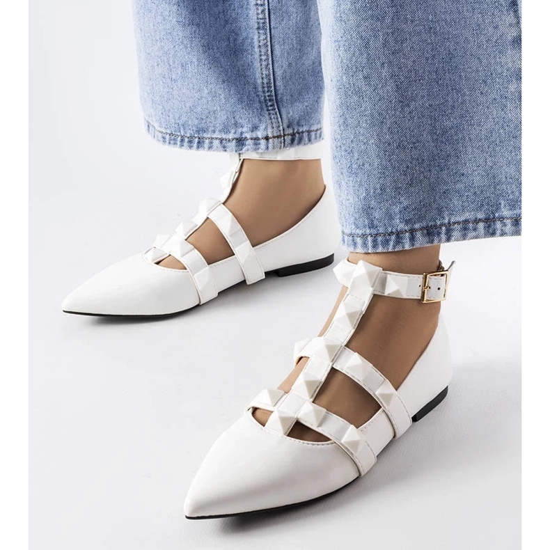 D/GMR White ballerinas with a spectacular Blur fastener