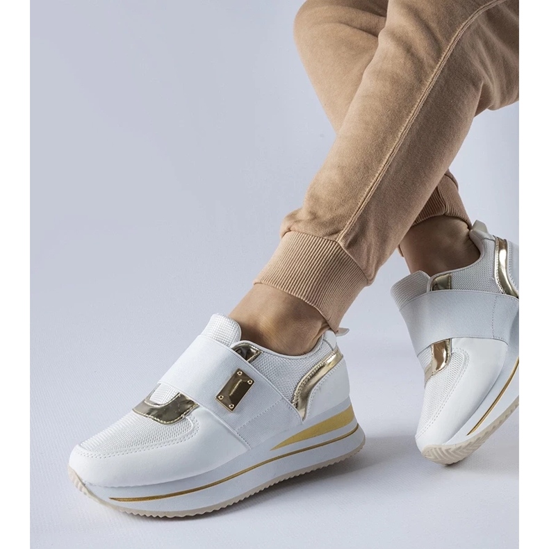 D/GMR White slip-on sneakers with the Sages platform