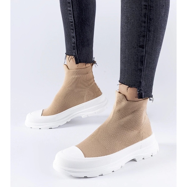 D/GMR Brown sneakers with an elastic upper from Gadbois