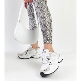 D/GMR White sneakers with a massive Jacobine sole D/GMR White sneakers with a massive Jacobine sole