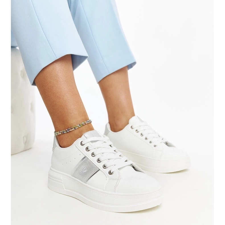 D/GMR White and silver sneakers with a thick Finestra sole