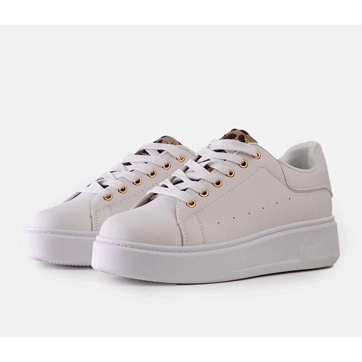 D/CEO White sneakers with eye-catching Asmait decoration