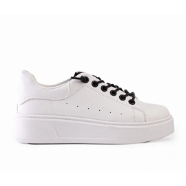 D/CEO White sneakers with eye-catching Asmait decoration