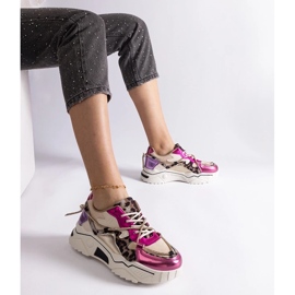 D/CEO Pink sneakers decorated with a zircon Valdez string D/CEO Pink sneakers decorated with a zircon Valdez string