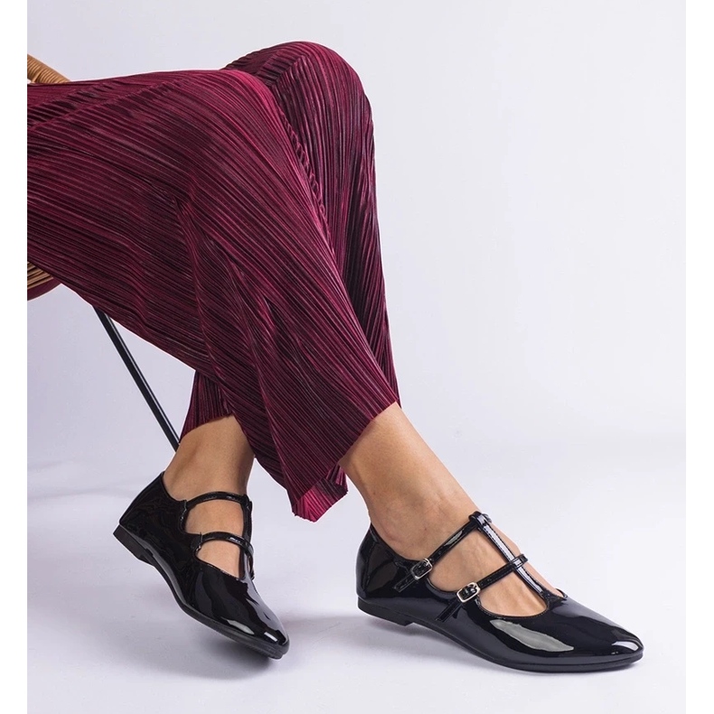 D/CEO Black lacquered ballerinas with marinos buckle