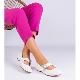 D/CEO Painted white ballerinas decorated with a Ferpsa buckle
