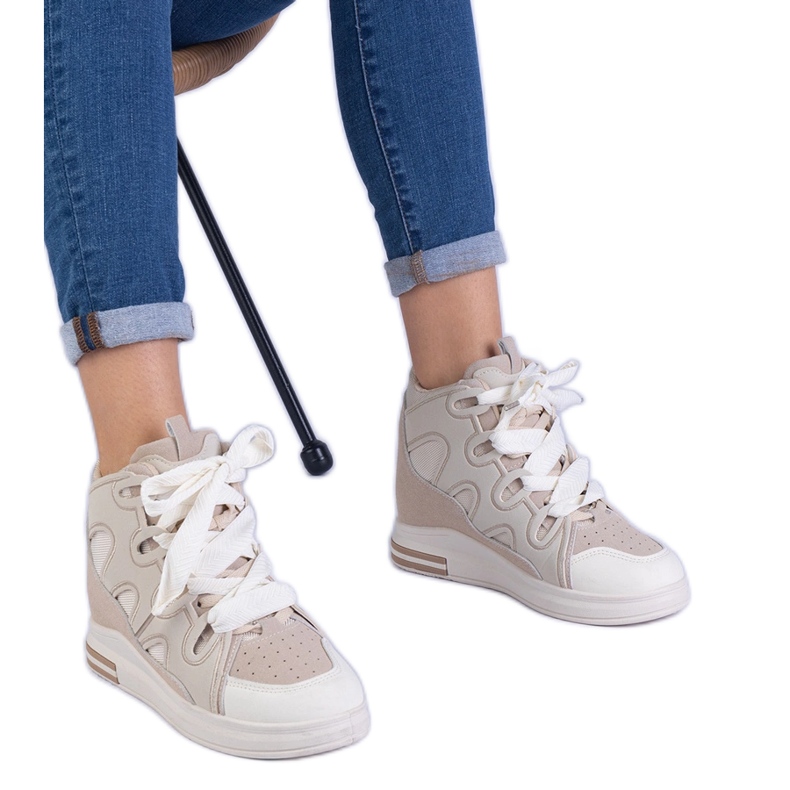 Beige women's sneakers with thick laces Beige women's sneakers with thick laces