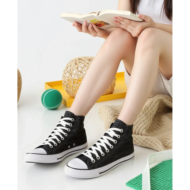 Women's Raven Black sneakers