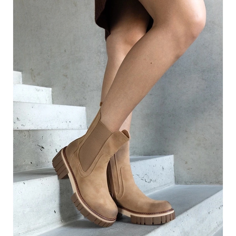 D/CEO Beige massive platform boots with abrasions from Sholla