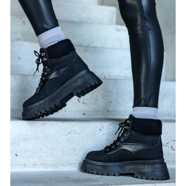 D/CEO Black sneakers with a thick sole and Best fur