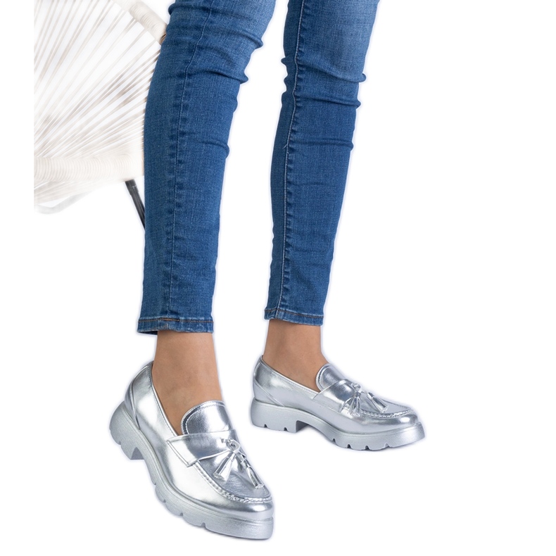 Silver classic shoes with fringes Silver classic shoes with fringes