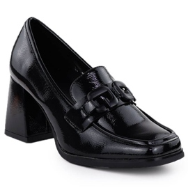 Shoes on the Potocki SZ12553 post with a black decoration