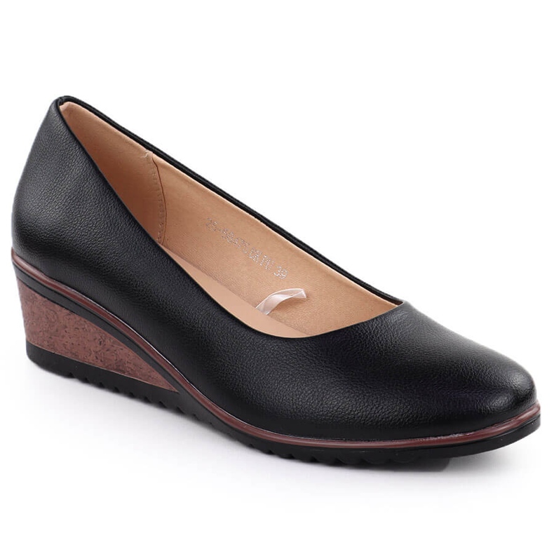 Women's pumps. Shoes on wedges Black Vinceza 58475