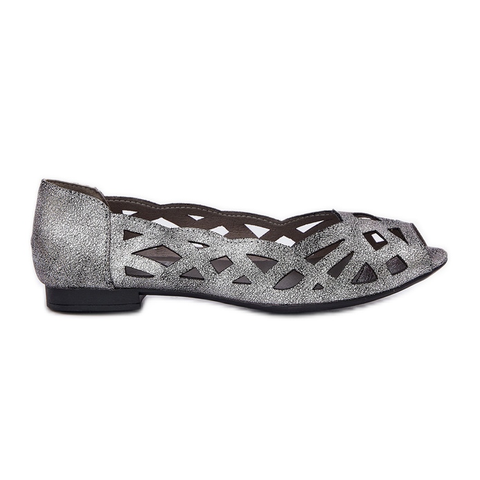 Jezzi Silver openwork ballerinas with bare fingers