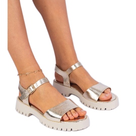 Golden -heeled gold sandals Golden -heeled gold sandals