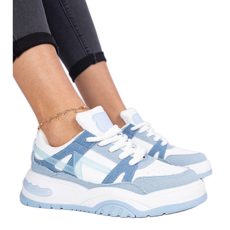 Denim sneakers with thick laces blue