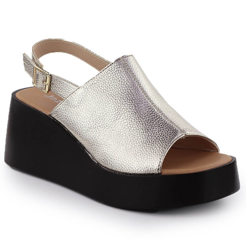 Women's sandals on the platform Golden Jezzi 24130