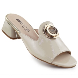 Slippers on a block with an ornament varnished beige Jezzi 214