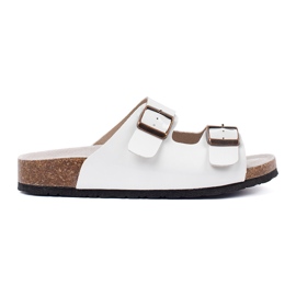Goodin White flip flops on a flat sole