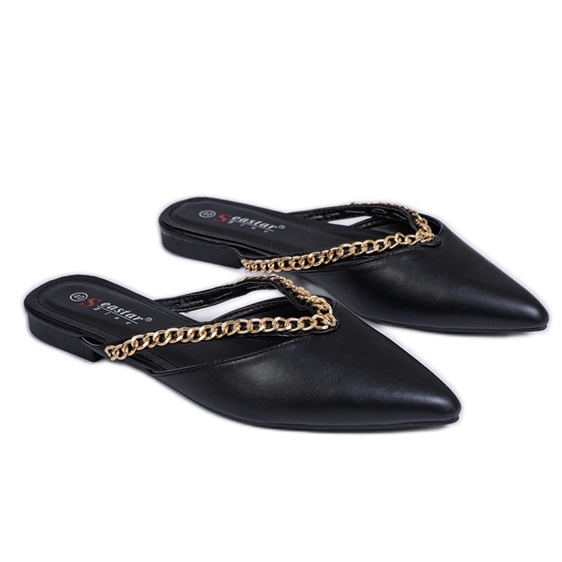 Black elegant flip -flops decorated with a chain