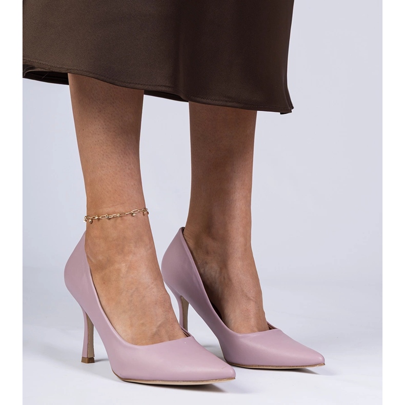 Violet classic pumps on an eco -leather pin