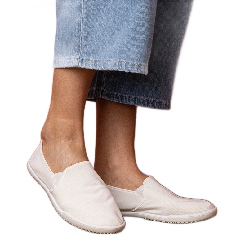 White women's slip -up sneakers White women's slip -up sneakers