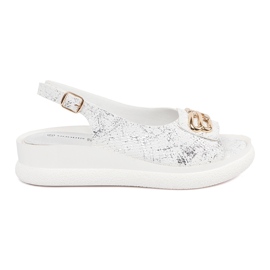 Goodin Flat sandals white with an ornament