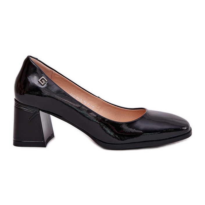 Leather varnished pumps on the Vinceza 91130 black post Leather varnished pumps on the Vinceza 91130 black post