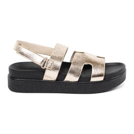 Goodin Classic sandals on the gold platform golden