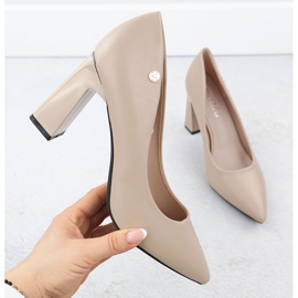 Women's pumps on a decorative post beige Vinceza 62221