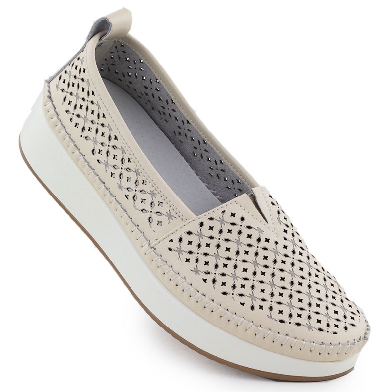 Openwork leather shoes on the Filippo 4555 beige platform