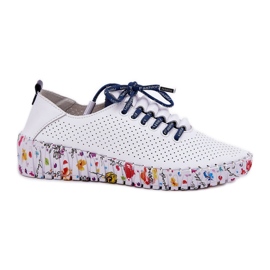 Leather shoes on the patterned Artiker 52C1713 platform white Leather shoes on the patterned Artiker 52C1713 platform white