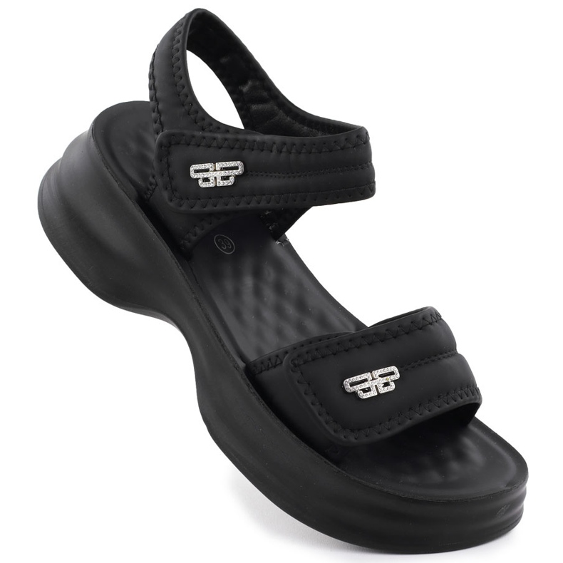Women's sandals on a thick sole with Velcro Black Potocki 105300 Women's sandals on a thick sole with Velcro Black Potocki 105300