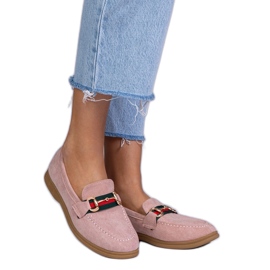 Pink loafers from Ekozamsz with a golden decoration