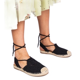 Black flat -heeled espadrilles sandals