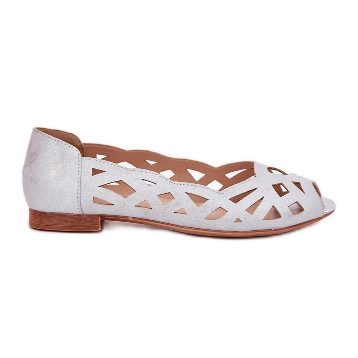 Jezzi Silver openwork ballerinas with bare fingers