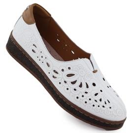 Openwork women's leather shoes on the elevation of the White Evento 7007