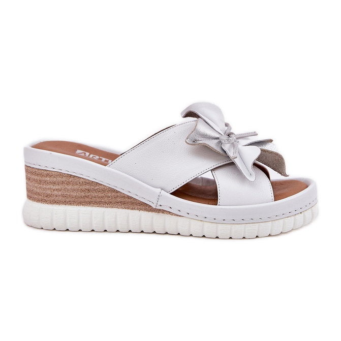 ARTIKER Women's leather wedges with a decorative flower artker 54c0538 white and silver ARTIKER Women's leather wedges with a decorative flower artker 54c0538 white and silver