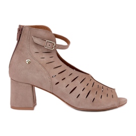 Women's suede boots on the Maciejka post 06893-10 dark beige