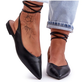 Women's tied ballerinas black sandals