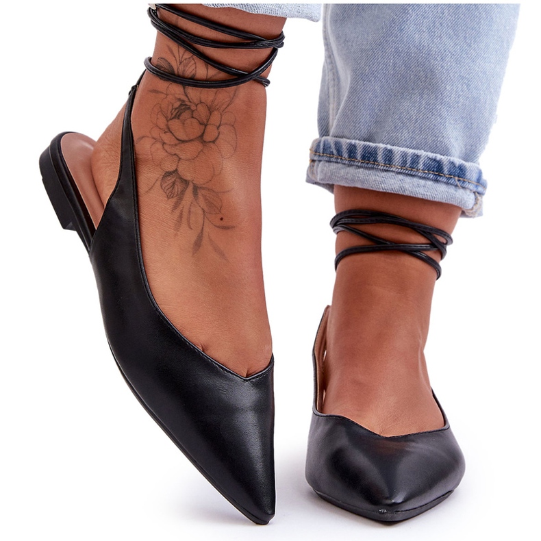 Women's tied ballerinas black sandals