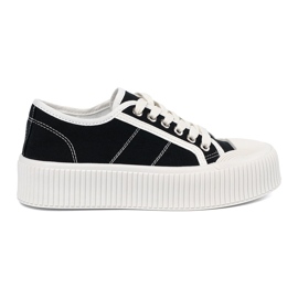 Shelvt Black sneakers laced on a thick sole Shelvt Black sneakers laced on a thick sole