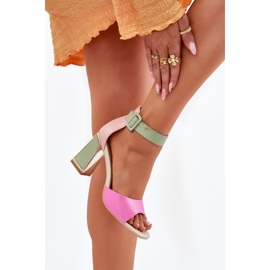 EVento Elegant women's sandals on the pink-green post