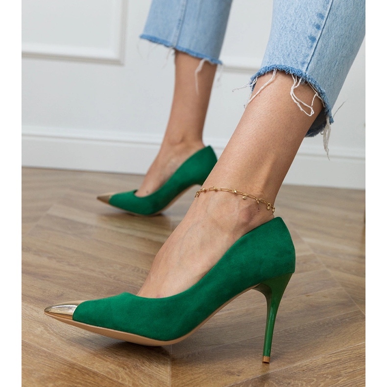 Green ecosam pumps with a metallic toe