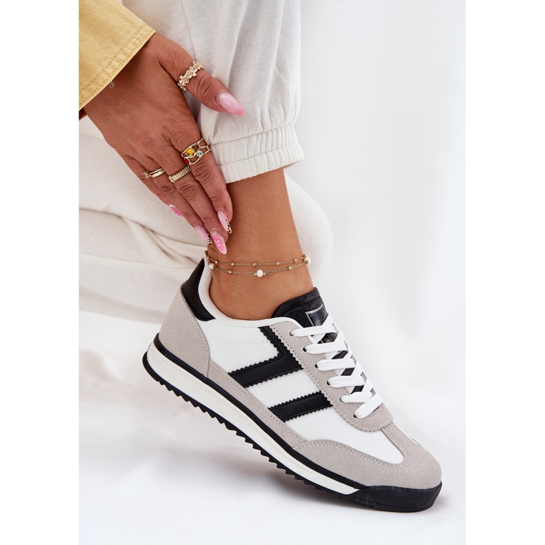 Low women's white sneakers