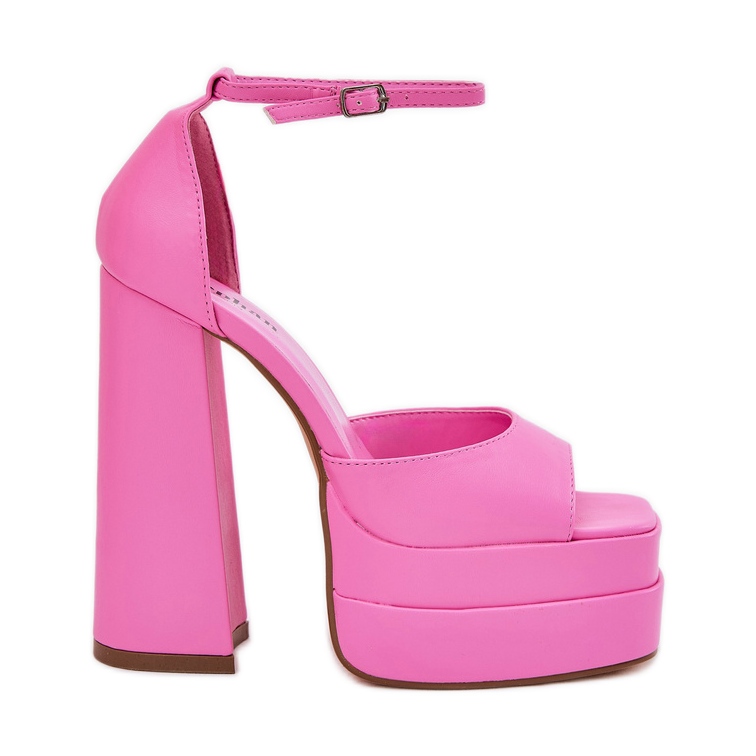 Women's sandals on the post and pink platform