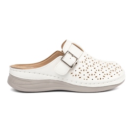 Seastar White flip flops with a full nose and a buckle